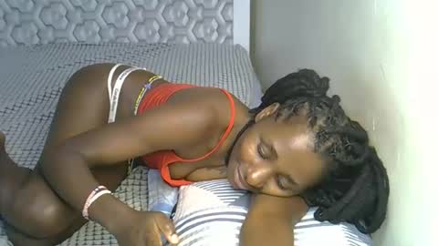 lovelytin online show from October 2025 07:29:02 PM