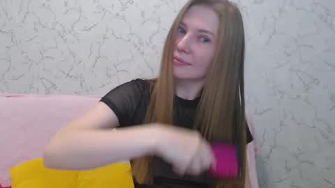Snapshot of lovepeanutgirl chatting on February 2025 03:53:02 PM Mary Love online show from February 2025 03:53:02 PM