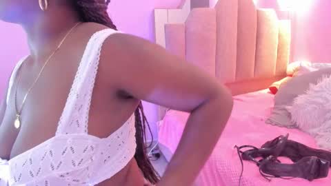 L O V E  online show from December 2025 11:48:01 AM