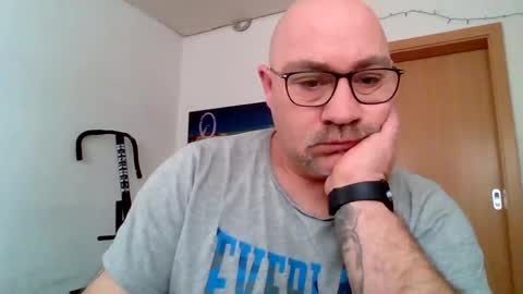 lover010983 online show from March 2025 08:48:01 AM