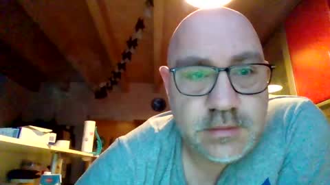 lover010983 online show from March 2025 05:49:02 AM