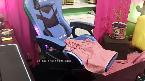 Snapshot of loverboy89hh chatting on January 2025 05:48:02 AM LoverBoy89HH online show from January 2025 05:48:02 AM