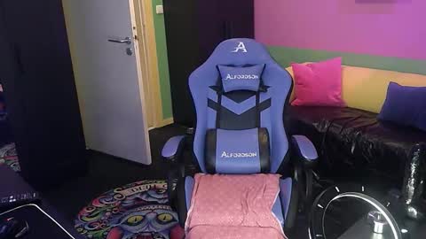 Snapshot of loverboy89hh chatting on September 2025 10:24:02 PM LoverBoy89HH online show from September 2025 10:24:02 PM