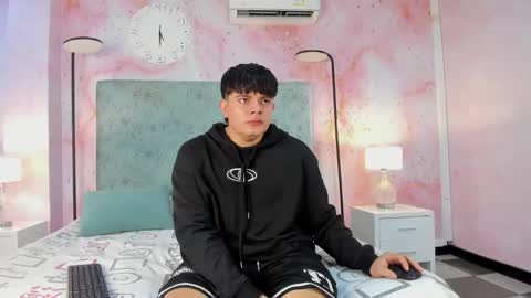 loverebels_ online show from November 2025 12:49:02 PM