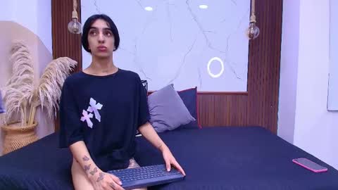 sofia and bryan online show from June 2026 02:01:01 AM