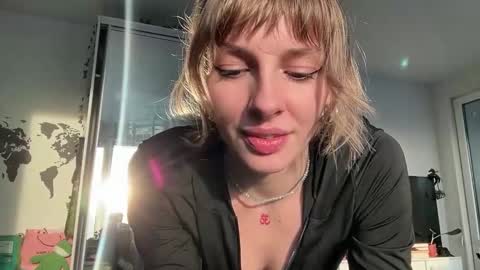 lovesstation online show from February 2026 01:56:02 PM