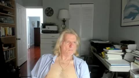 Snapshot of lovestylistwomen chatting on April 2026 03:37:01 AM Michael online show from April 2026 03:37:01 AM