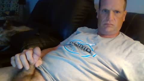 Snapshot of lovetocum37 chatting on May 2026 04:10:01 AM lovetocum37 online show from May 2026 04:10:01 AM
