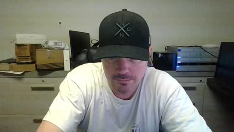 Snapshot of lovetofps chatting on January 2025 04:13:01 PM Love2Game online show from January 2025 04:13:01 PM