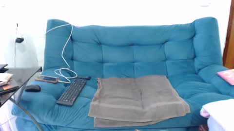 Snapshot of loveuniverse8 chatting on January 2025 02:10:01 PM cutelucy 3 online show from January 2025 02:10:01 PM