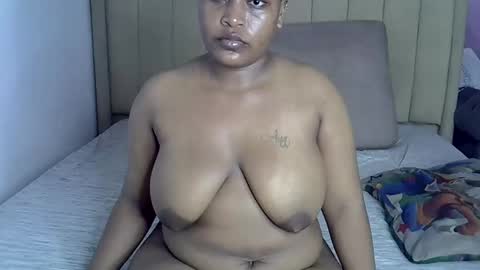 loveydivah online show from March 2026 06:17:01 AM