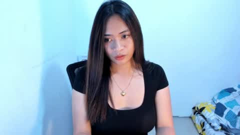 Snapshot of loveyoureign06 chatting on June 2026 01:08:02 PM Ryn online show from June 2026 01:08:02 PM