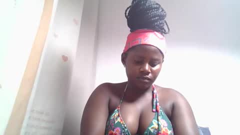 lovie_paula online show from October 2025 03:02:02 PM