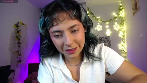 loving_alma online show from April 2026 04:06:02 AM