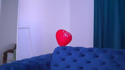 Nora online show from February 2025 10:04:02 AM