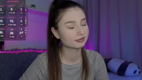 Lua online show from February 2026 11:27:02 PM