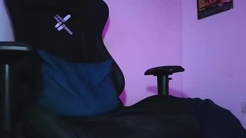   online show from November 2025 02:30:01 PM