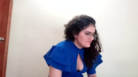 Snapshot of luana363 chatting on July 2026 08:44:01 PM luana363 online show from July 2026 08:44:01 PM