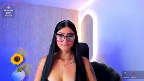 Luana online show from November 2025 12:16:02 PM