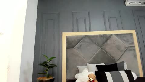 luca_morettii online show from November 2025 12:11:02 PM