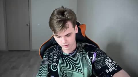 Lucas Gill online show from December 2024 04:58:01 PM