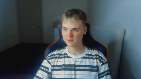 Lucas Gill online show from September 2025 02:24:01 AM