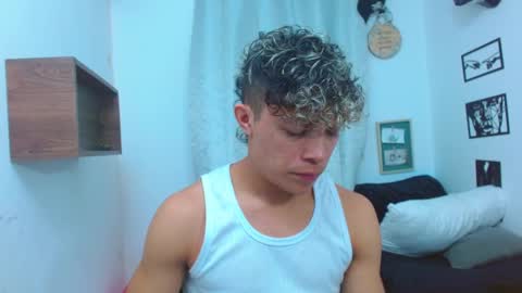 Lucas Luxx online show from November 2025 10:19:02 PM