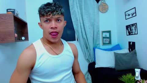 Lucas Luxx online show from January 2026 12:20:02 PM