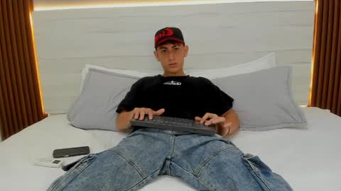 Snapshot of lucas_red chatting on June 2026 03:57:01 AM Lucas online show from June 2026 03:57:01 AM