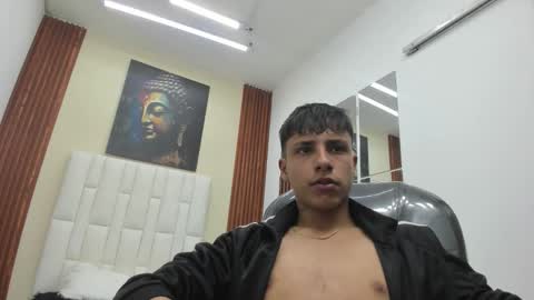  LUCAS RIVAS  online show from December 2025 10:14:01 PM