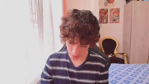 lucas_xo online show from October 2025 05:26:02 PM
