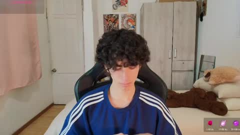 lucas_xo online show from April 2026 12:46:02 AM