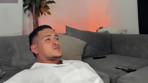 LUCA SANTOS online show from March 2025 04:10:01 AM