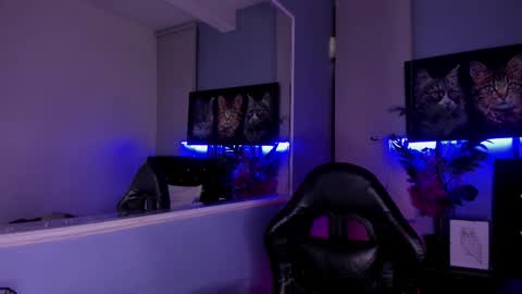 lucascarterr online show from November 2025 03:43:02 AM