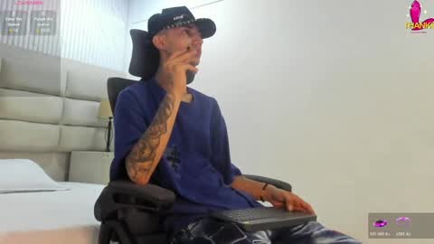 Snapshot of lucasjhonson_ chatting on June 2026 05:25:01 AM Lucas online show from June 2026 05:25:01 AM
