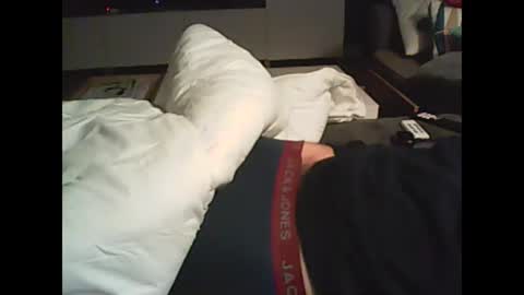 lucaskalu online show from November 2025 10:10:01 PM