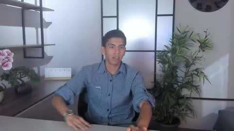 Snapshot of lucca_moreti chatting on March 2026 03:44:02 AM Lucca Moreti online show from March 2026 03:44:02 AM