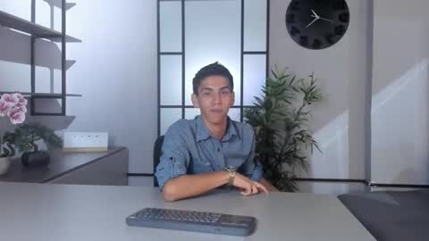 Snapshot of lucca_moreti chatting on March 2026 08:19:01 AM Lucca Moreti online show from March 2026 08:19:01 AM