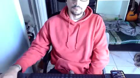 Luchi Luchano online show from December 2025 08:17:01 PM