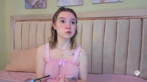 lucia_copper online show from October 2025 12:07:02 PM