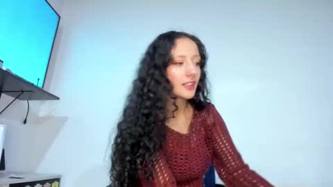 Lucia online show from October 2025 10:42:01 PM