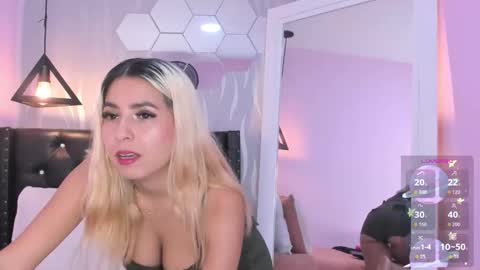 Lucia online show from April 2026 07:09:02 PM