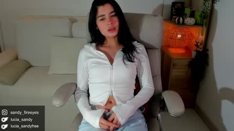 Snapshot of lucia_sandy chatting on October 2025 10:53:02 PM Lu Intagramsandy fireeyes online show from October 2025 10:53:02 PM