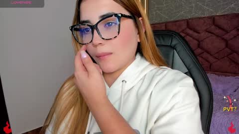 Snapshot of lucia_star_ chatting on January 2025 06:12:02 PM lucia star online show from January 2025 06:12:02 PM