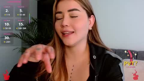 Snapshot of lucia_star_ chatting on October 2025 04:18:02 PM lucia star online show from October 2025 04:18:02 PM