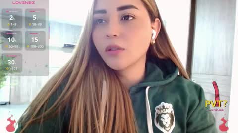 Snapshot of lucia_star_ chatting on November 2025 11:15:01 PM lucia star online show from November 2025 11:15:01 PM