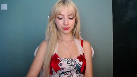 Snapshot of luciacam20 chatting on June 2026 12:11:01 PM Lucy online show from June 2026 12:11:01 PM