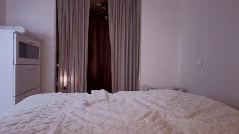 Lucia online show from November 2025 05:46:02 PM