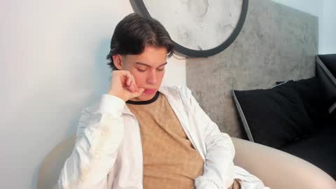 lucian_greyy online show from October 2025 04:08:02 AM