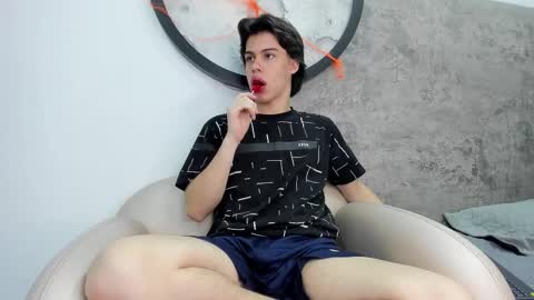 lucian_greyy online show from October 2025 04:02:01 AM